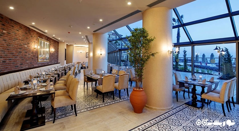 رستوران سرپوشیده هتل